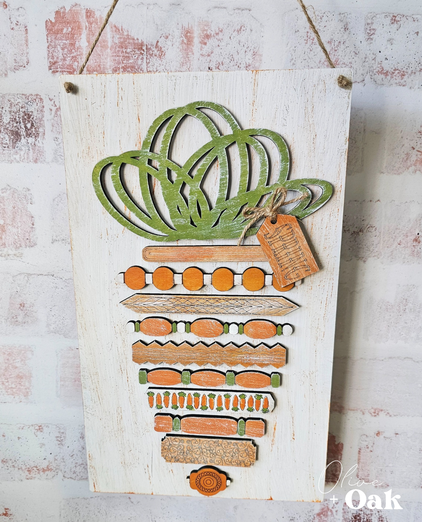 DIY Spindle Carrot Sign