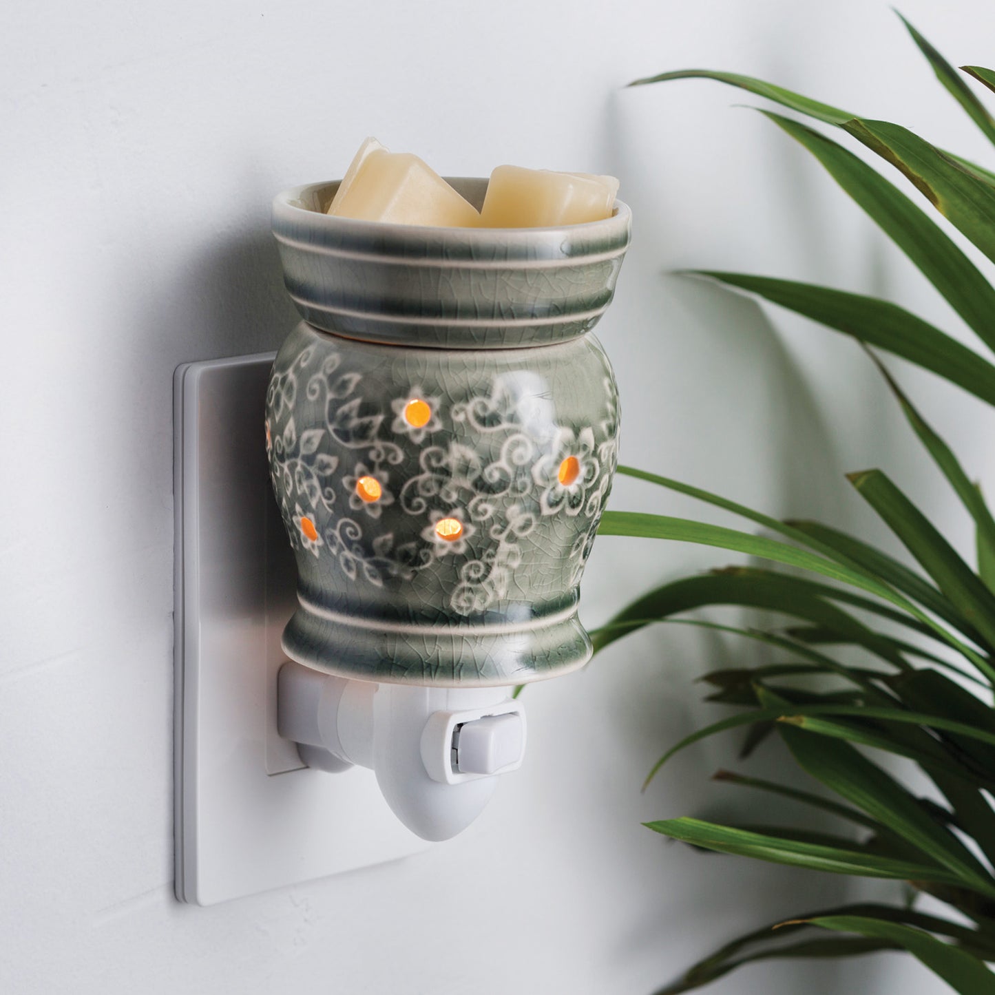 Perennial Pluggable Wax Warmer