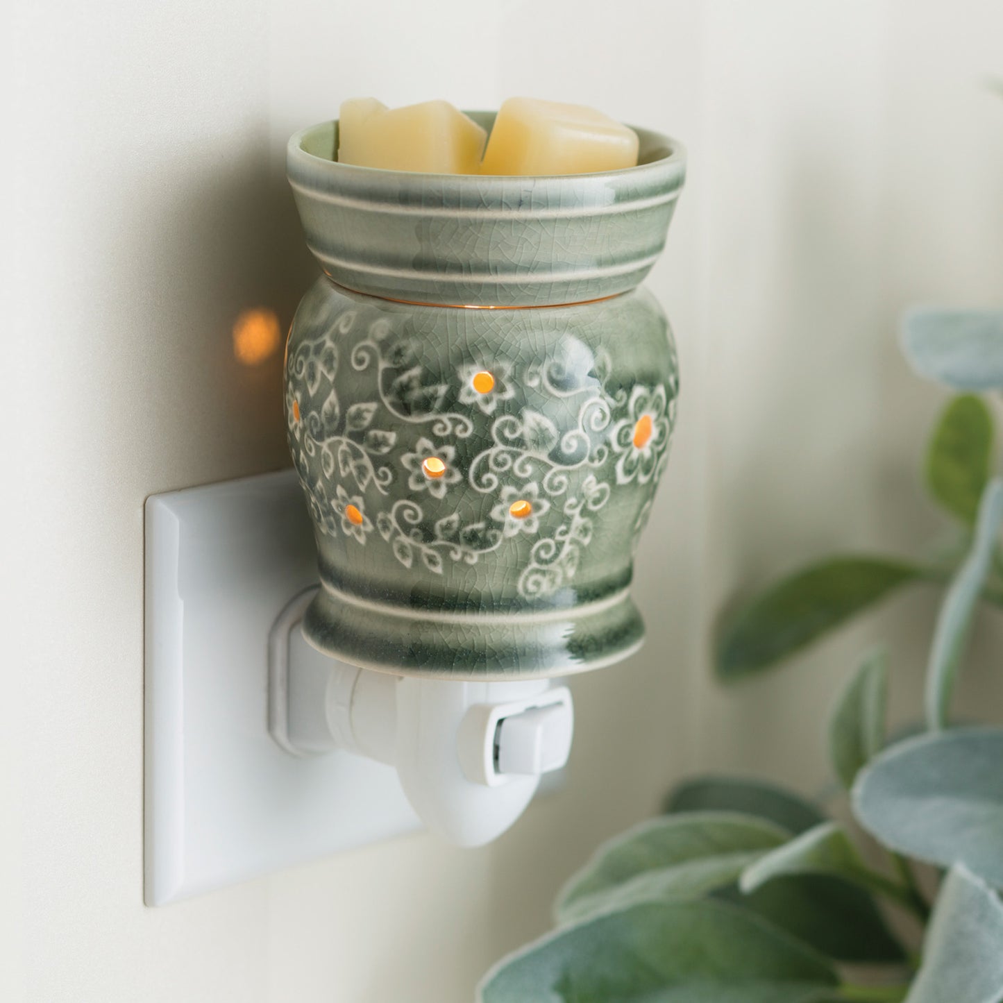 Perennial Pluggable Wax Warmer