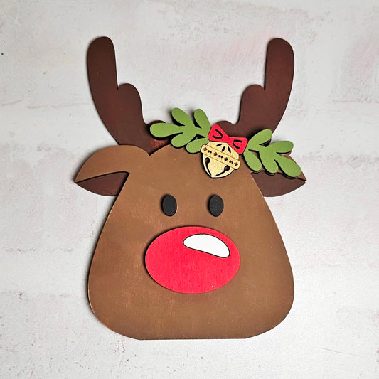 DIY Mini Reindeer Shelf Sitter